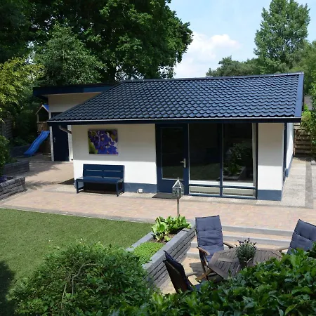 Casa de Férias Spacious Holiday In With Private Garden Ermelo