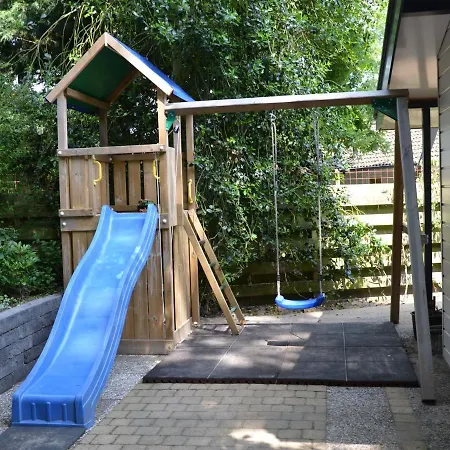 Spacious Holiday In With Private Garden